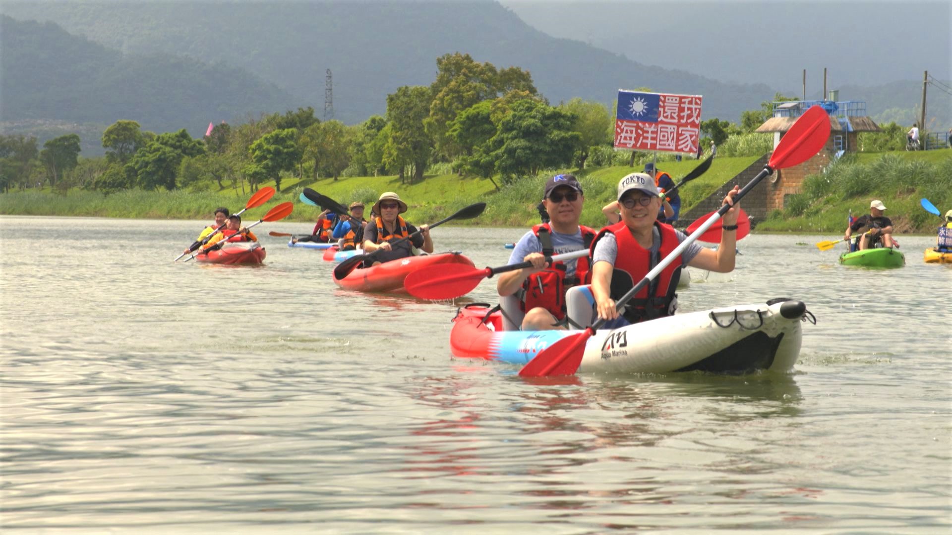 Re: [新聞] 快訊／義消新店救人「溺水不治」！遭水流