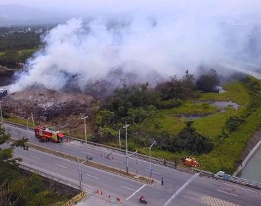 台南後壁烏樹林暫置場，堆置丹娜絲風災後所產生的廢棄物約25萬噸。