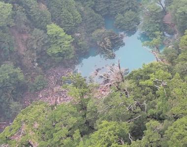 4/9林保署空拍合歡溪堰塞湖現況，推估蓄水量約3萬噸。照片來源/林保署台中分署