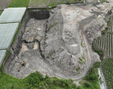 高雄美濃農地被偷挖回填營建廢棄物