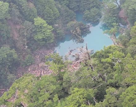 4/9林保署空拍合歡溪堰塞湖現況，推估蓄水量約3萬噸。照片來源/林保署台中分署